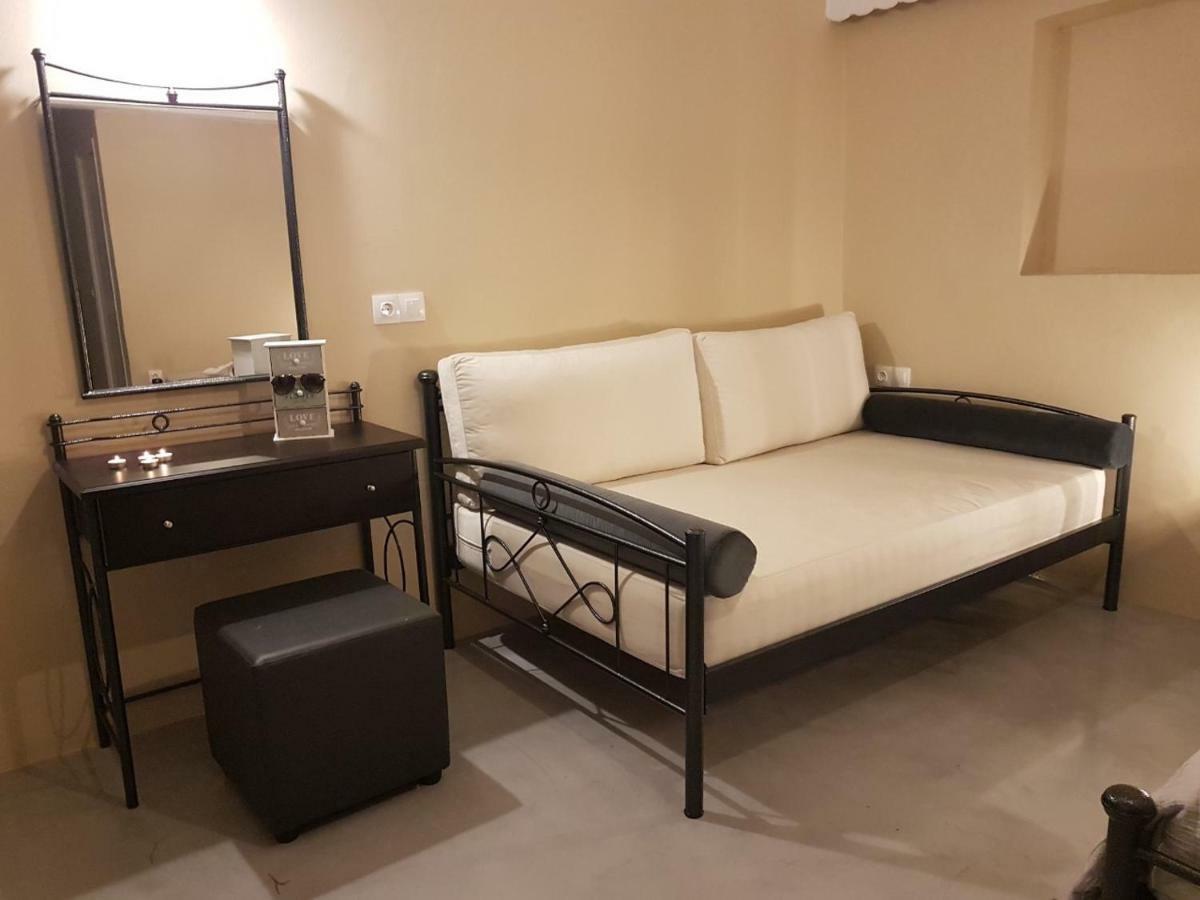 Kampanelia Village Suites Fira  Ngoại thất bức ảnh