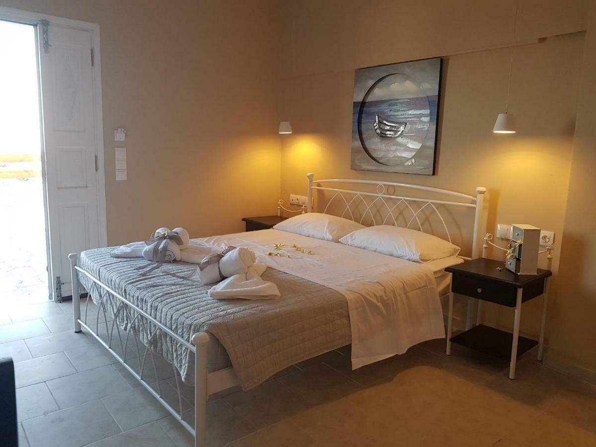 Kampanelia Village Suites Fira  Ngoại thất bức ảnh
